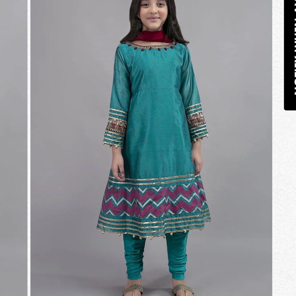 Indian Pakistani kids Maria b brand new with tags outfit set size 4-T